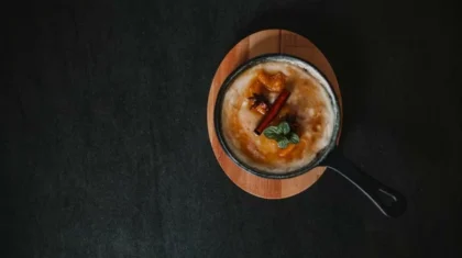 <b>Bauernmuas </b>mit Honig und Gewürzorangen
                  