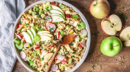 <b>Kichererbsen-Nudelsalat </b>mit Südtiroler Apfel
                  