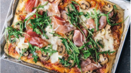 <b>Pizza </b>mit langer Aufgehzeit
                  