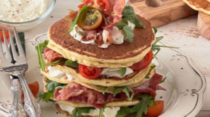 <b>Salzige Pancakes </b>mit Joghurtcreme&nbsp;
                  